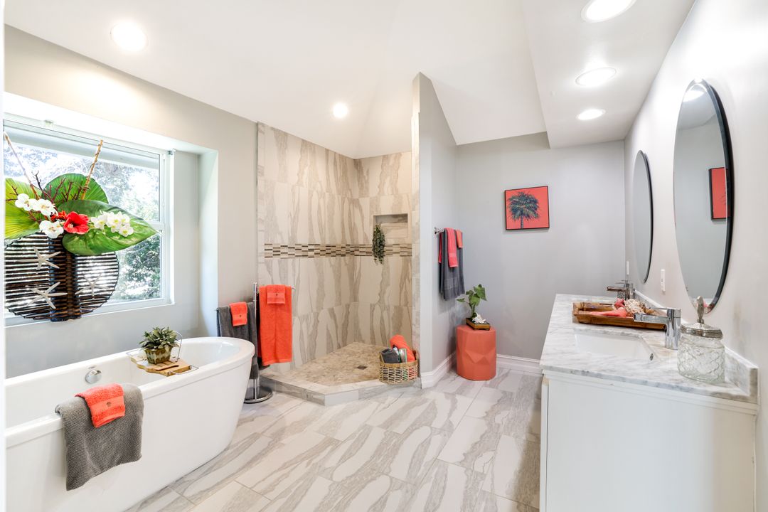 360 Gumbo Limbo Ln, Marco Island, FL 34145