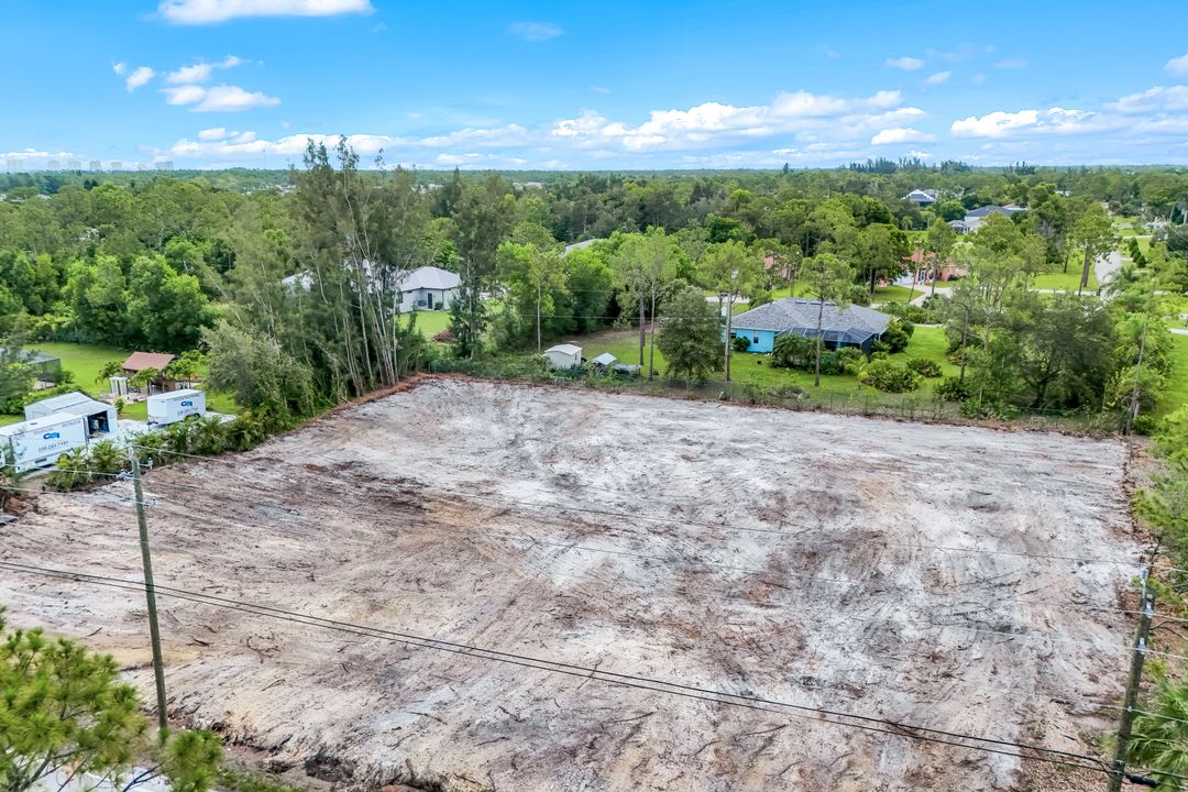 10451 Shangrila Rd, Bonita Springs, FL 34135