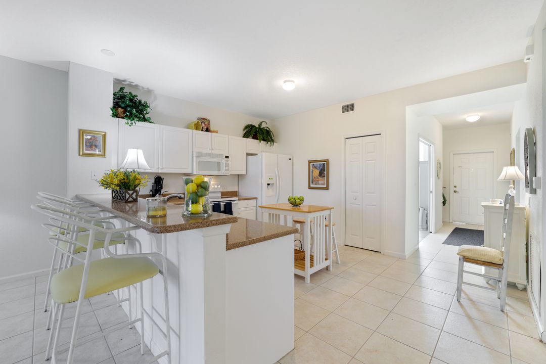 10049 Heather Ln #101, Naples, FL 34119