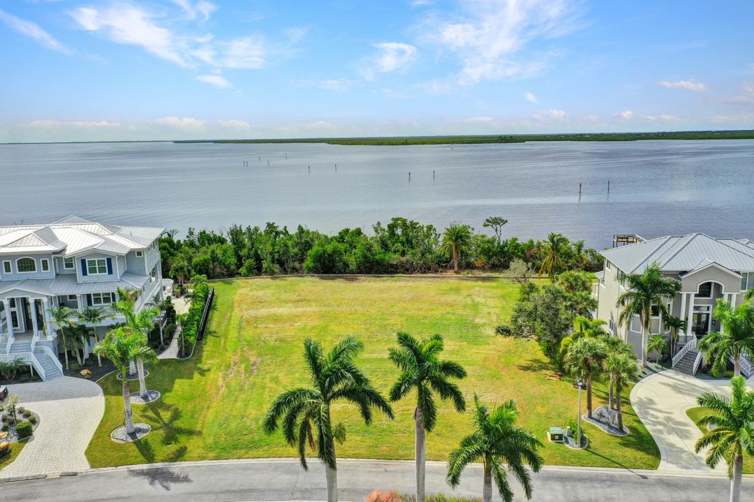 4591 Grassy Point Blvd, Port Charlotte, FL 33952