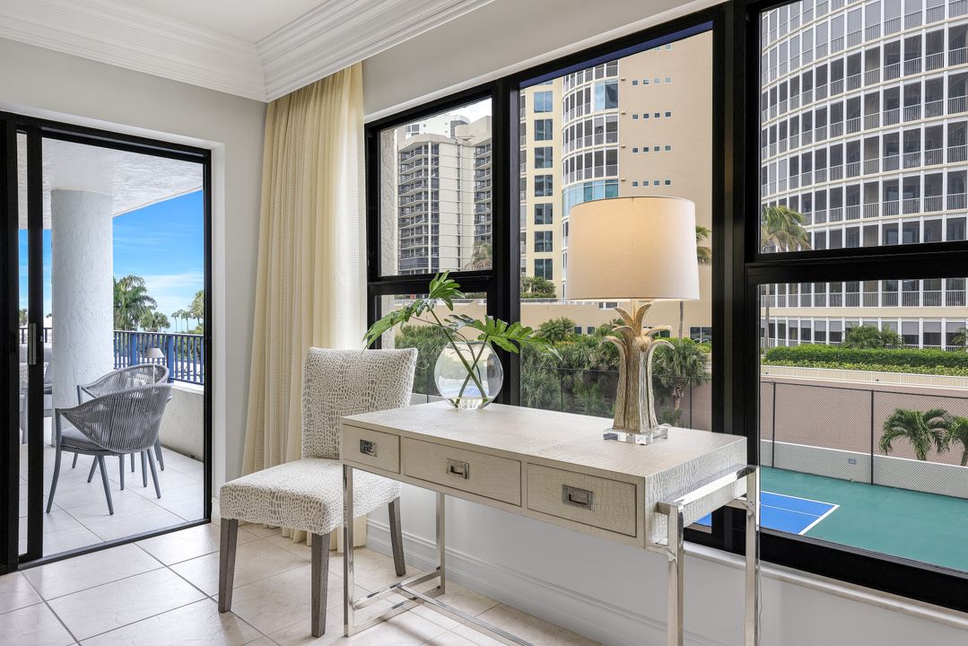 4451 Gulf Shore Blvd N #406, Naples, FL 34103