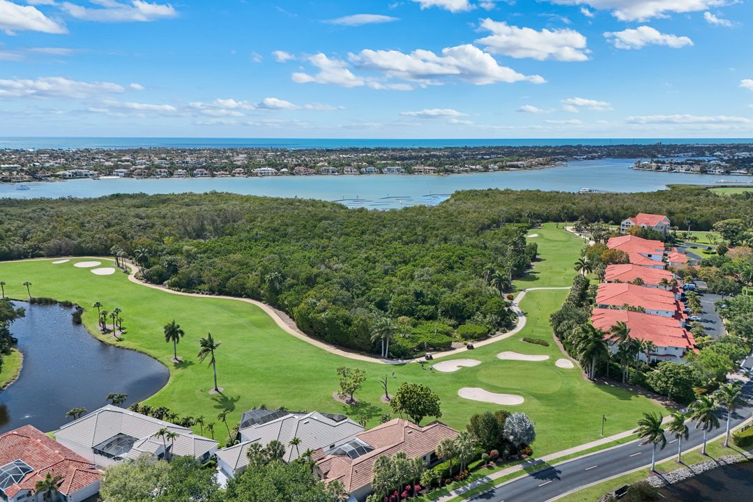 4959 Bollard Ct, Naples, FL 34112