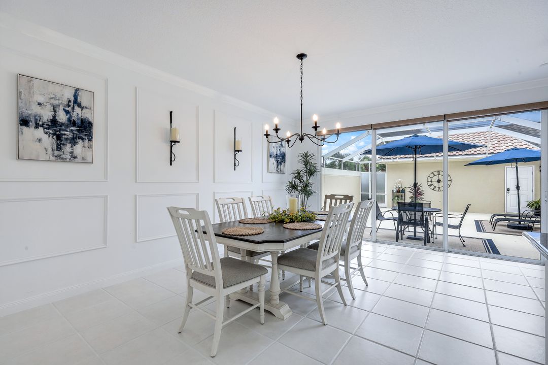 6214 Towncenter Cir, Naples, FL 34119