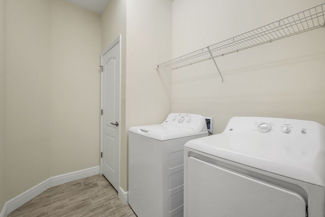 2343 Sheen Ln #405, Naples, FL 34120