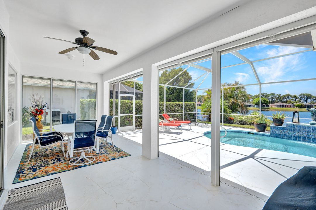 484 Crossfield Cir, Naples, FL 34104