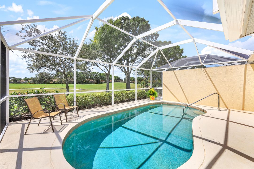 6667 Castlelawn Pl #19, Naples, FL 34113