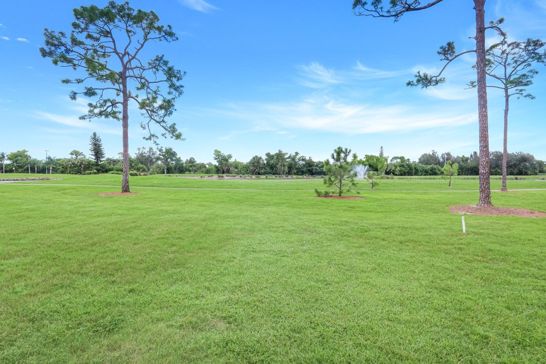 5585 Trailwinds Dr #326, Fort Myers, FL 33907
