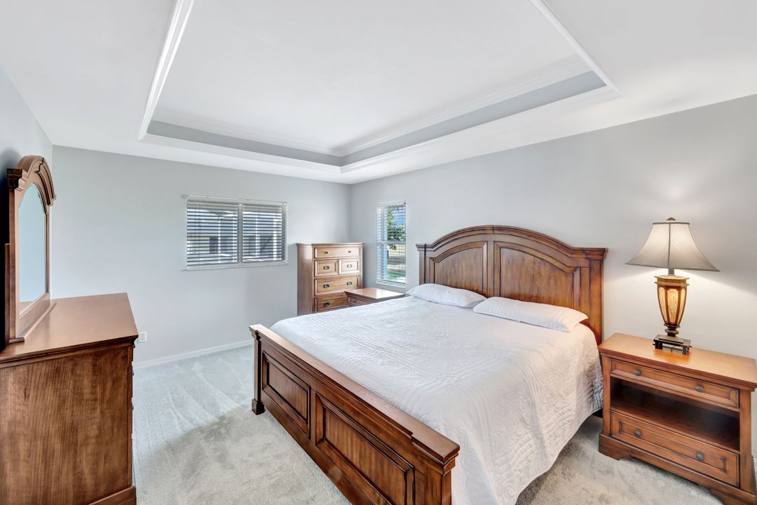 1904 NE 18th Pl, Cape Coral, FL 33909