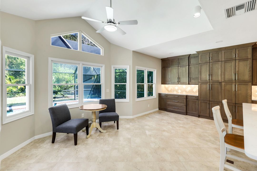 547 Cormorant Cove, Naples, FL 34113