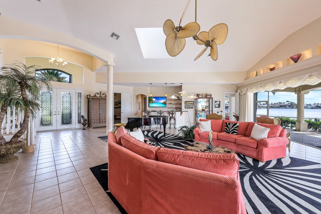 5231 SW 5th Pl, Cape Coral, FL 33914