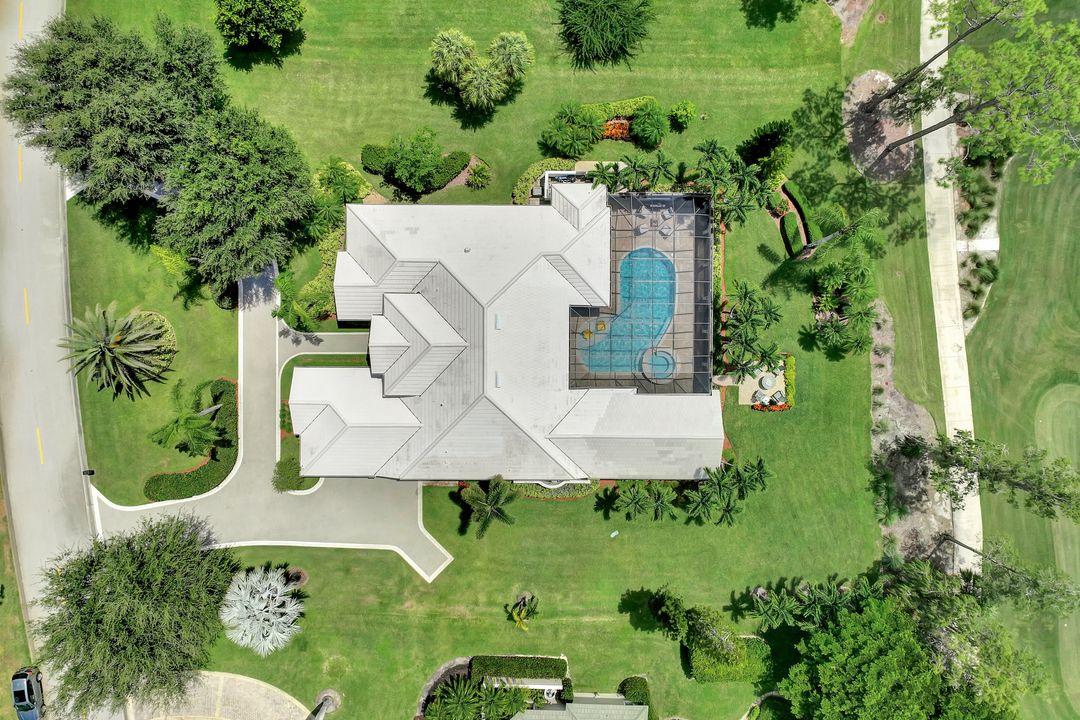 4624 Pond Apple Dr N, Naples, FL 34119