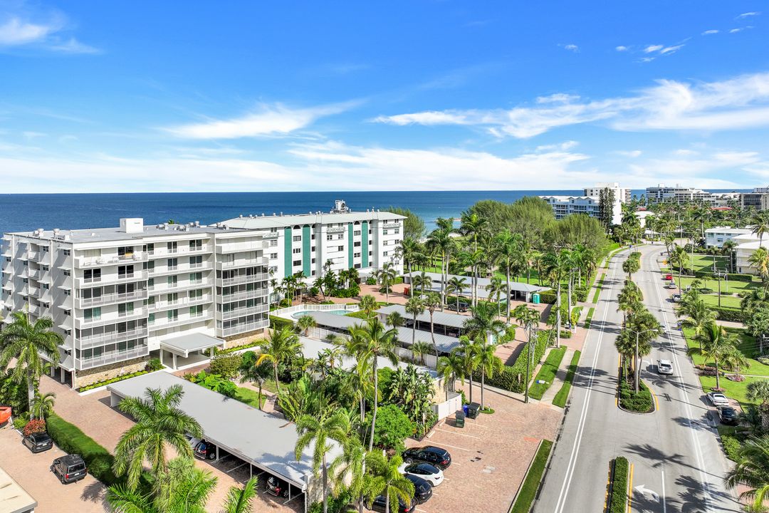 1977 Gulf Shore Blvd N #503, Naples, FL 34102