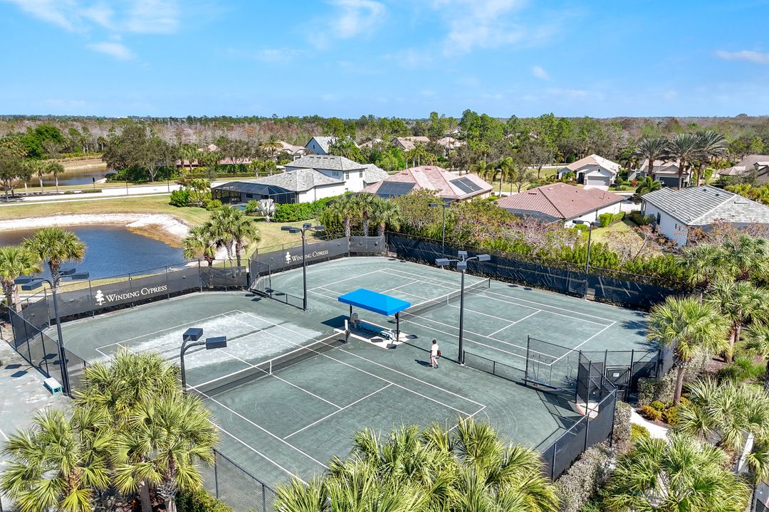 7460 Blackberry Dr, Naples, FL 34114