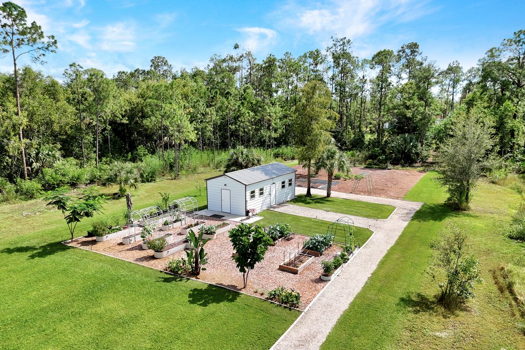 2552 52nd Ave NE, Naples, FL 34120