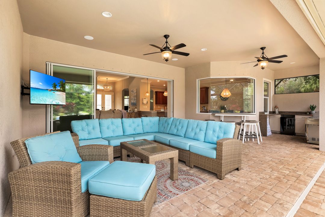 9383 Copper Rock Ct, Naples, FL 34120