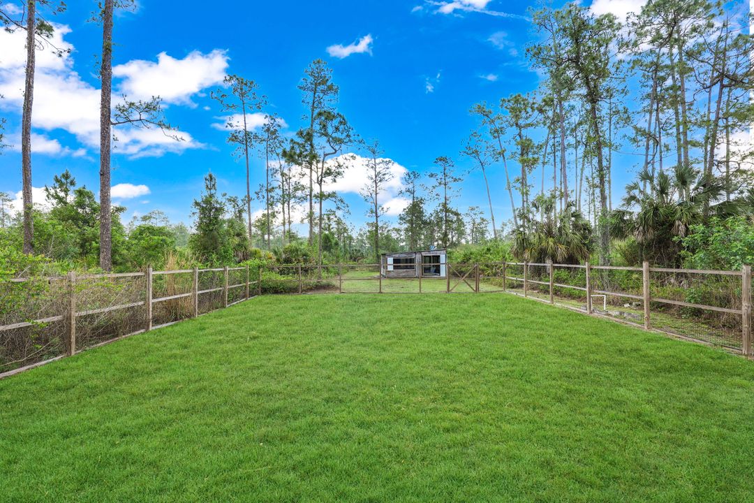 4195 2nd Ave NE, Naples, FL 34120