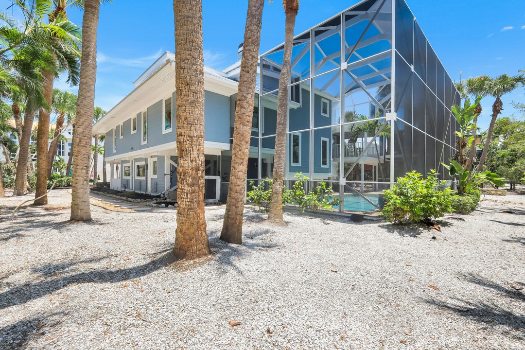 513 Lighthouse Way, Sanibel, FL 33957