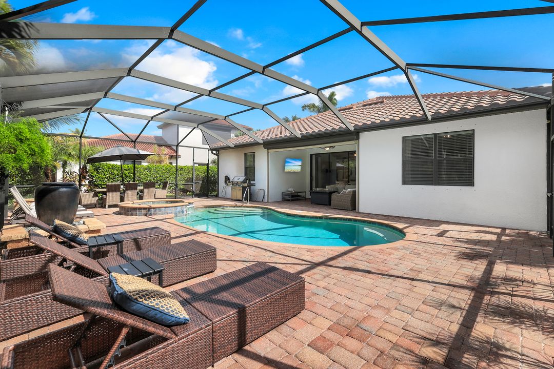 3783 Treasure Cove Cir, Naples, FL 34114