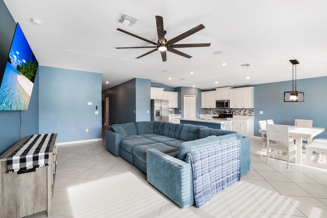 360 Pembroke St, Lehigh Acres, FL 33974
