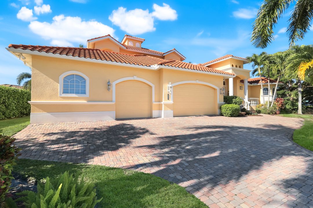309 Rookery Ct, Marco Island, FL 34145