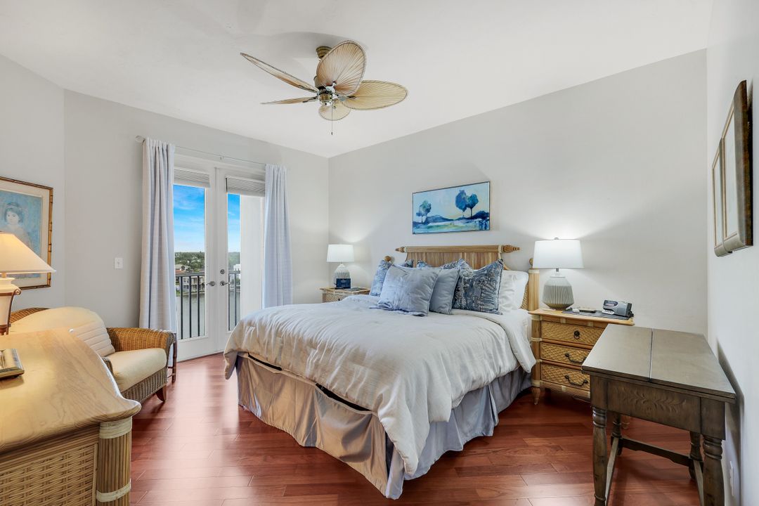 410 Flagship Dr #701, Naples, FL 34108