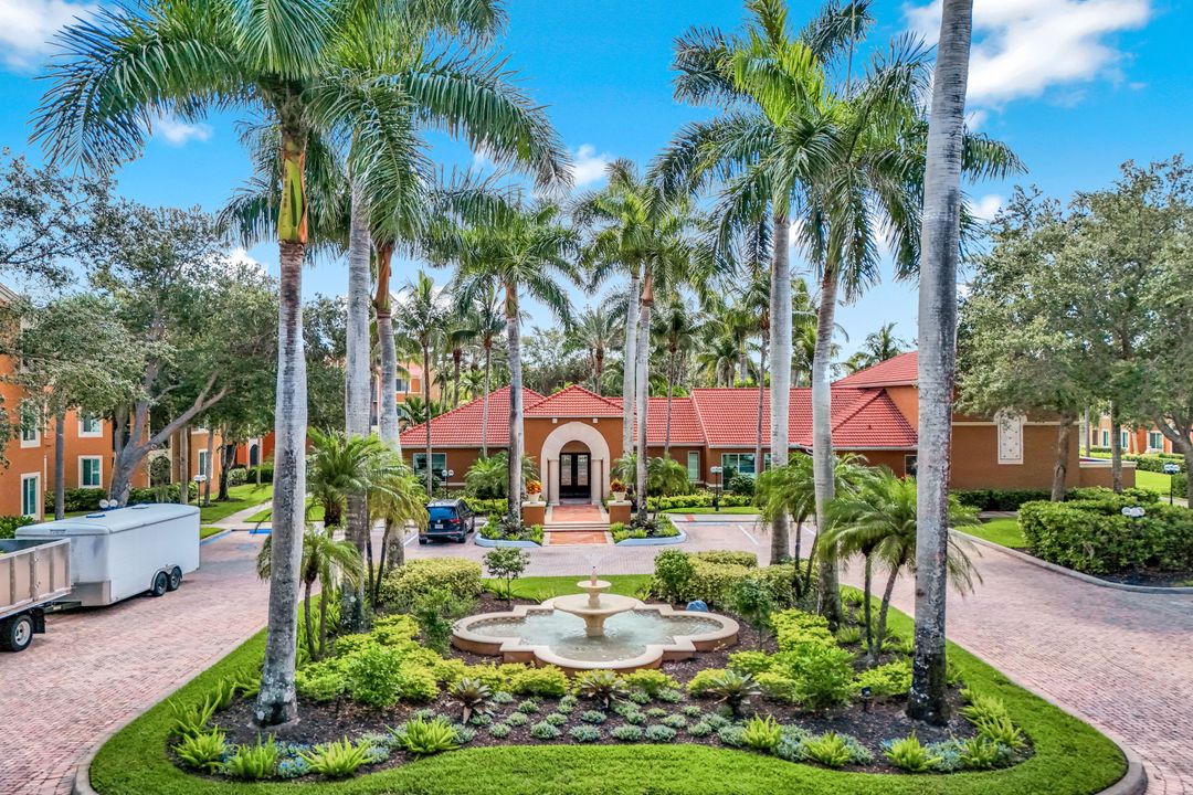 1220 Reserve Way #107, Naples, FL 34105