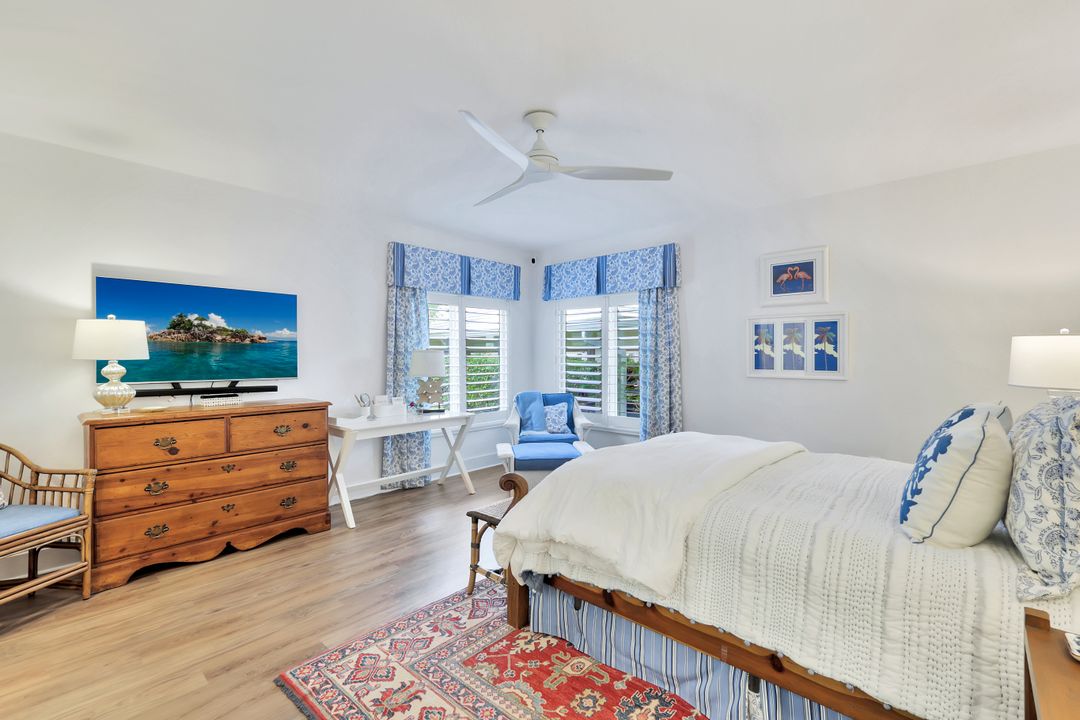 5801 Glencove Dr #502, Naples, FL 34108