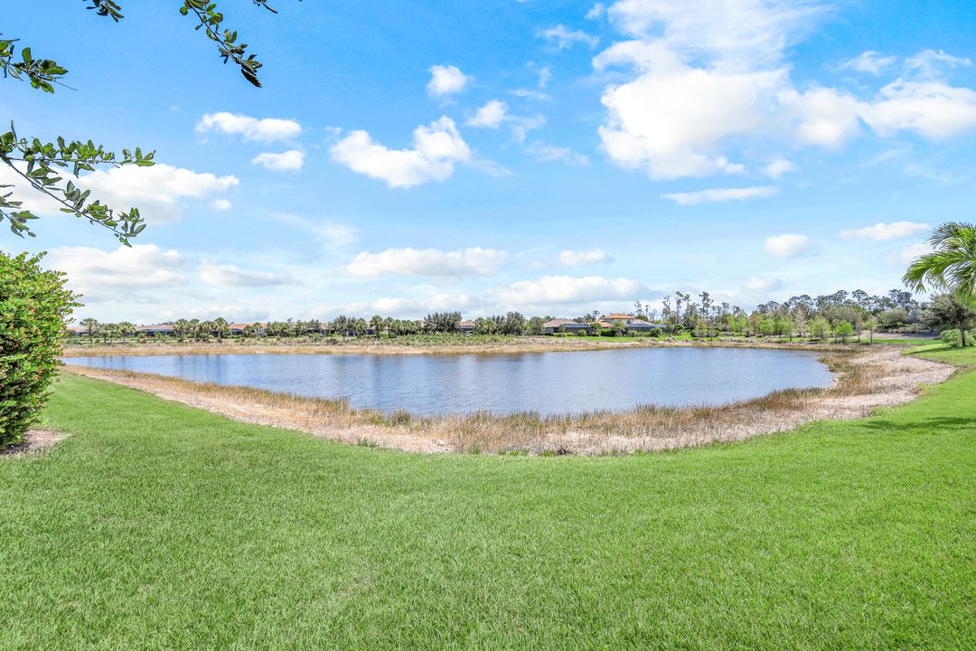 9147 Trivoli Ter, Naples, FL 34119