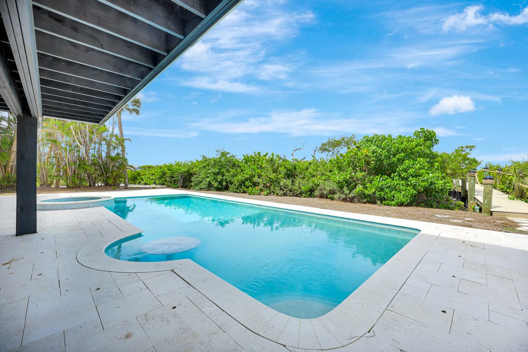 5435 Osprey Ct, Sanibel, FL 33957