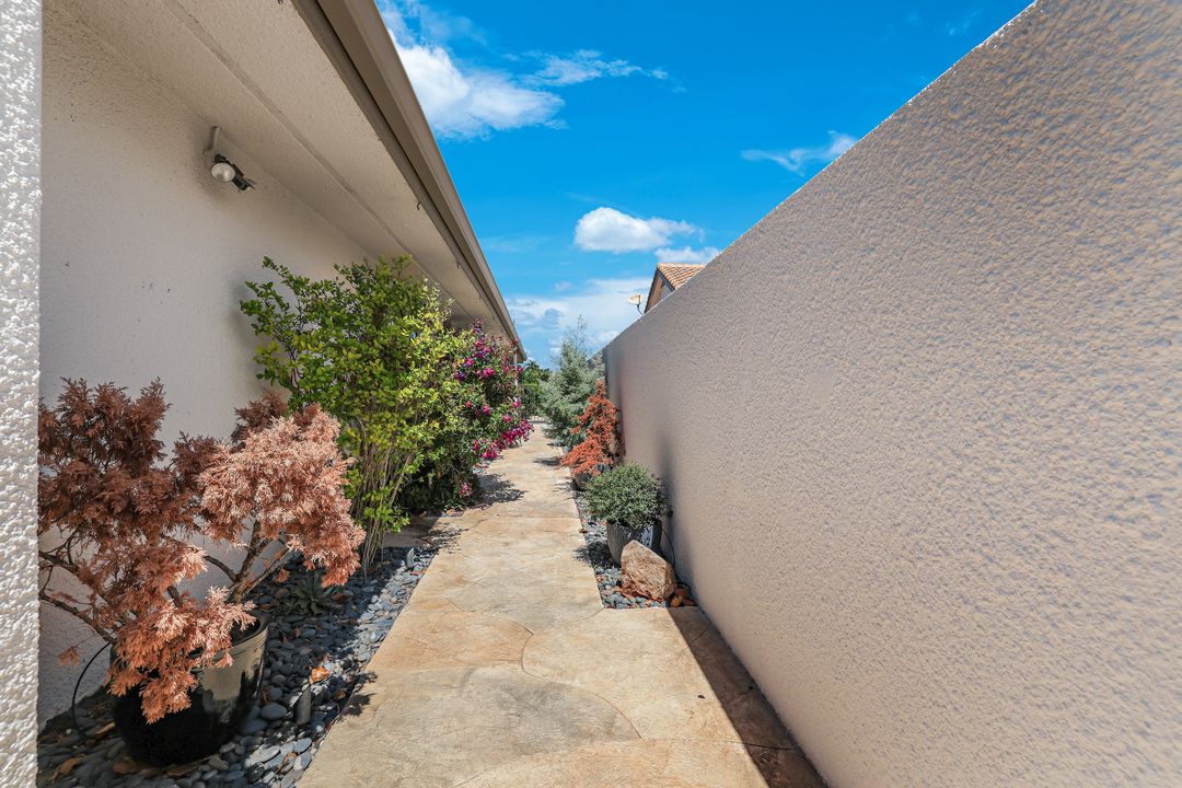 3460 Haldeman Creek Dr, Naples, FL 34112