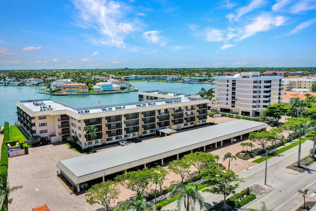 3200 Gulf Shore Blvd N #401, Naples, FL 34103
