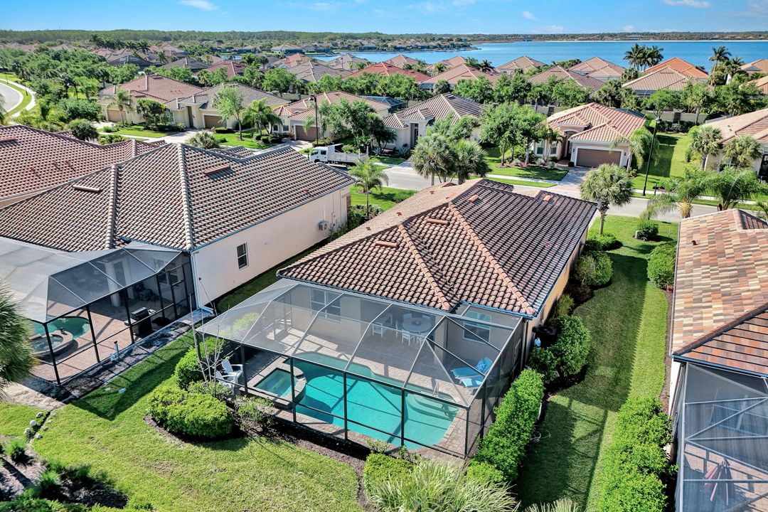 9311 Fieldstone Ln, Naples, FL 34120
