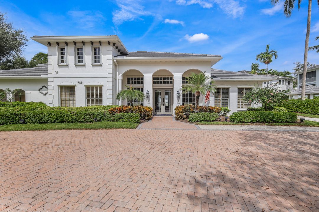 755 Bentwater Cir #201, Naples, FL 34108