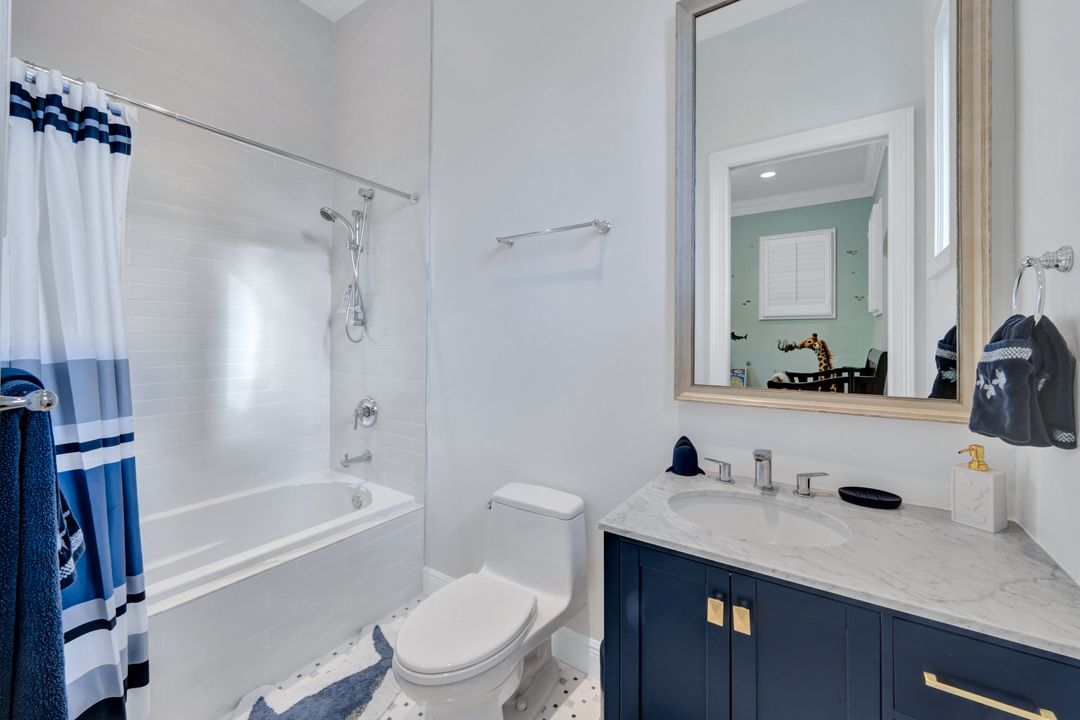 253 Cheshire Way, Naples, FL 34110