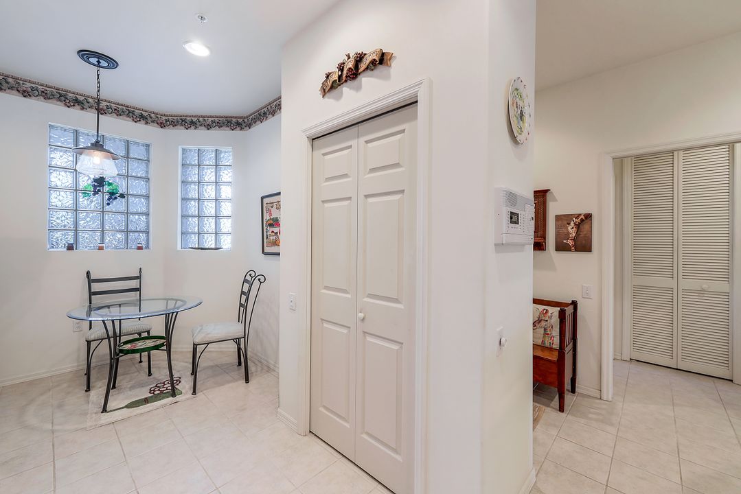 8285 Danbury Blvd #207, Naples, FL 34120