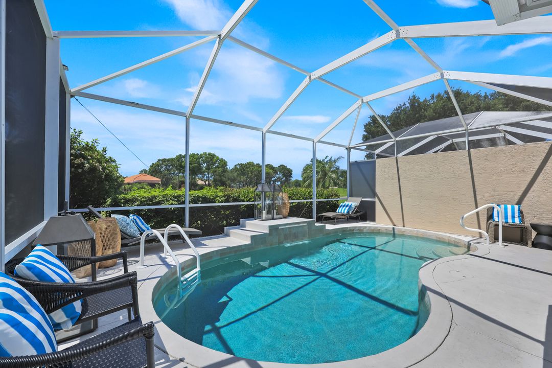 6585 Castlelawn Pl, Naples, FL 34113