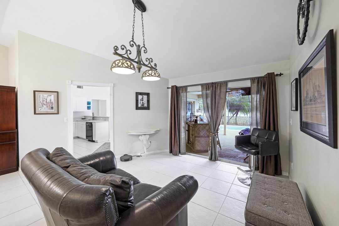 104 Heritage Way, Naples, FL 34110