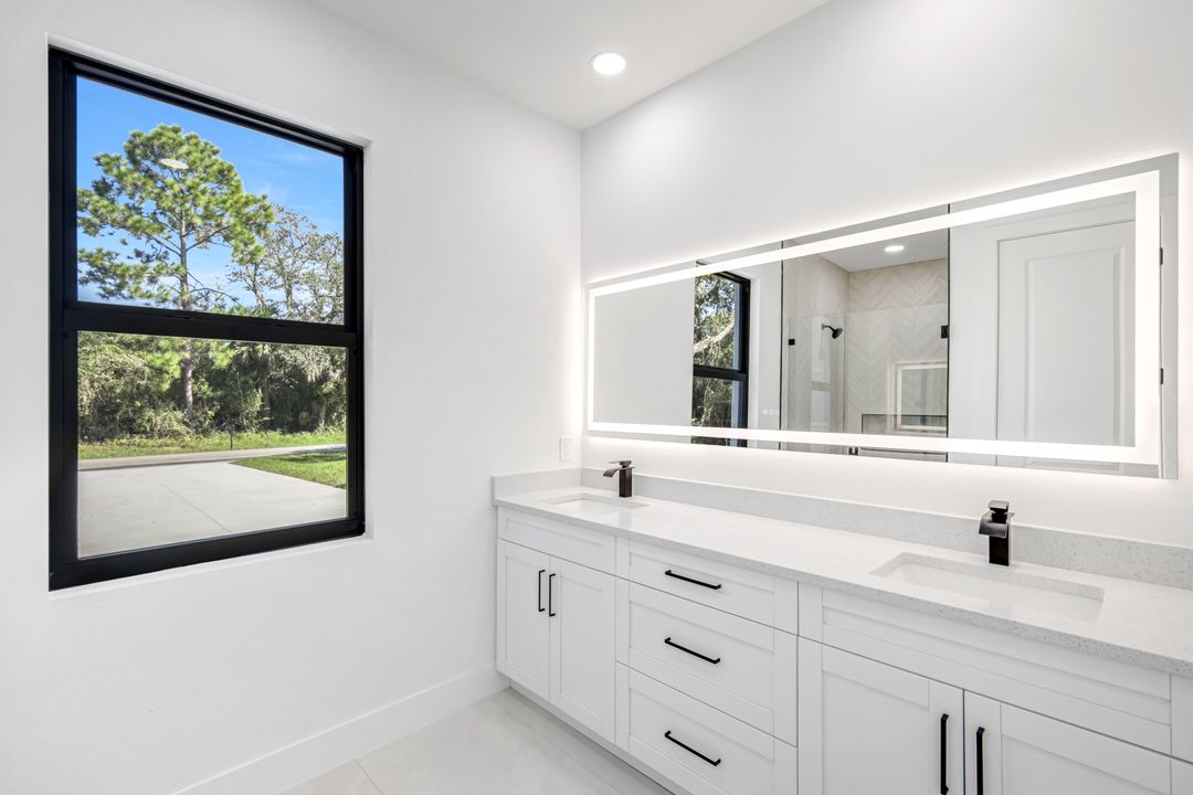 507 Prospect Ave, Lehigh Acres, FL 33972