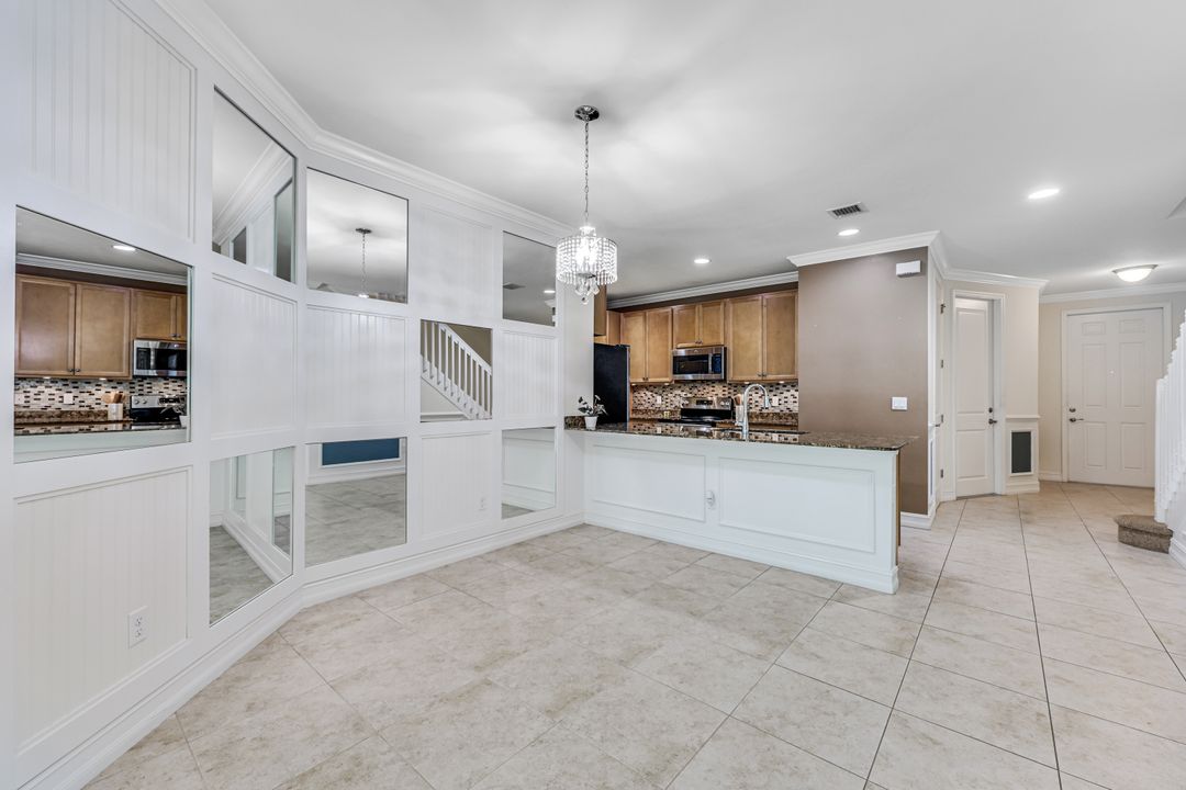 7890 Bristol Cir, Naples, FL 34120