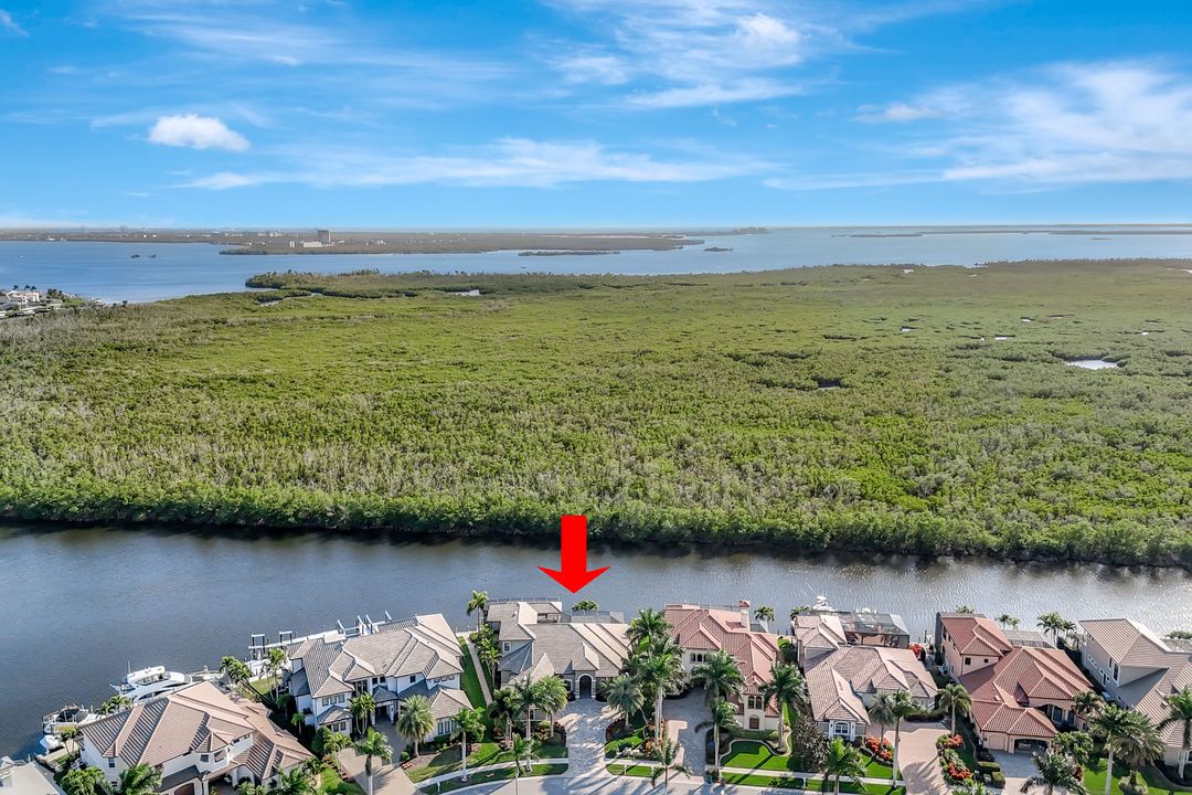 5817 Harbour Cir, Cape Coral, FL 33914