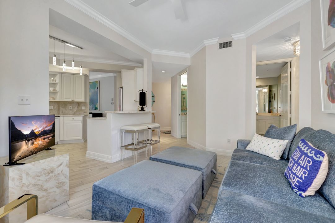 410 Flagship Dr #501, Naples, FL 34108