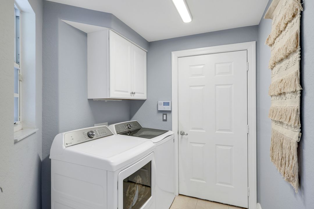 8616 Ibis Cove Cir, Naples, FL 34119