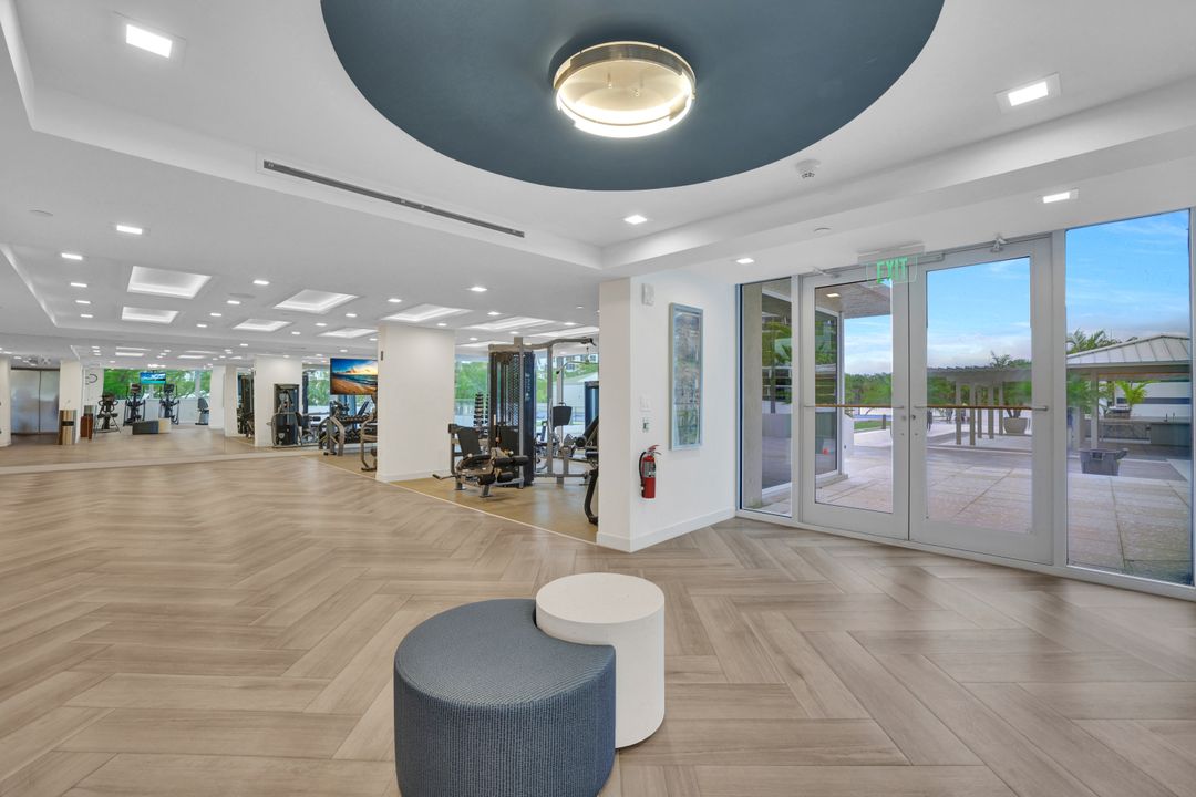 4051 Gulf Shore Blvd N #600, Naples, FL 34103