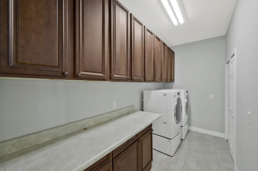 1302 SW 20th St, Cape Coral, FL 33991