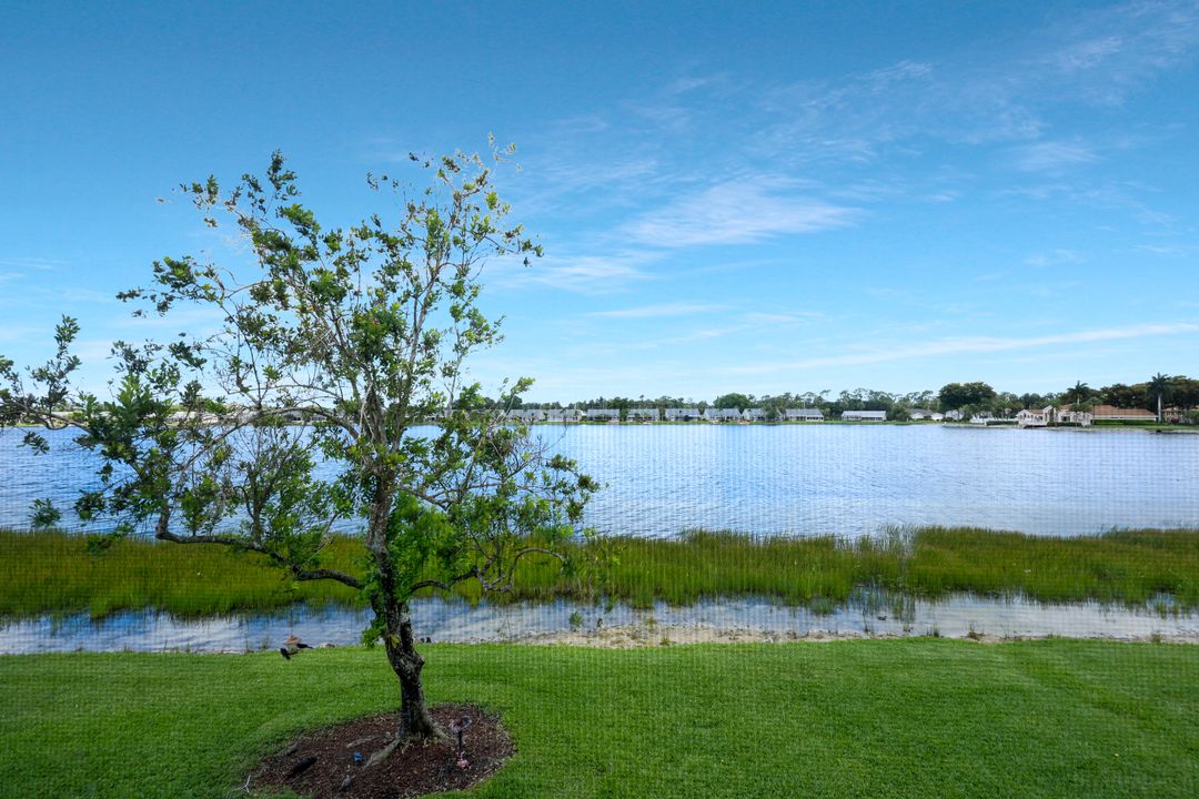 3420 W Crown Pointe Blvd #202, Naples, FL 34112