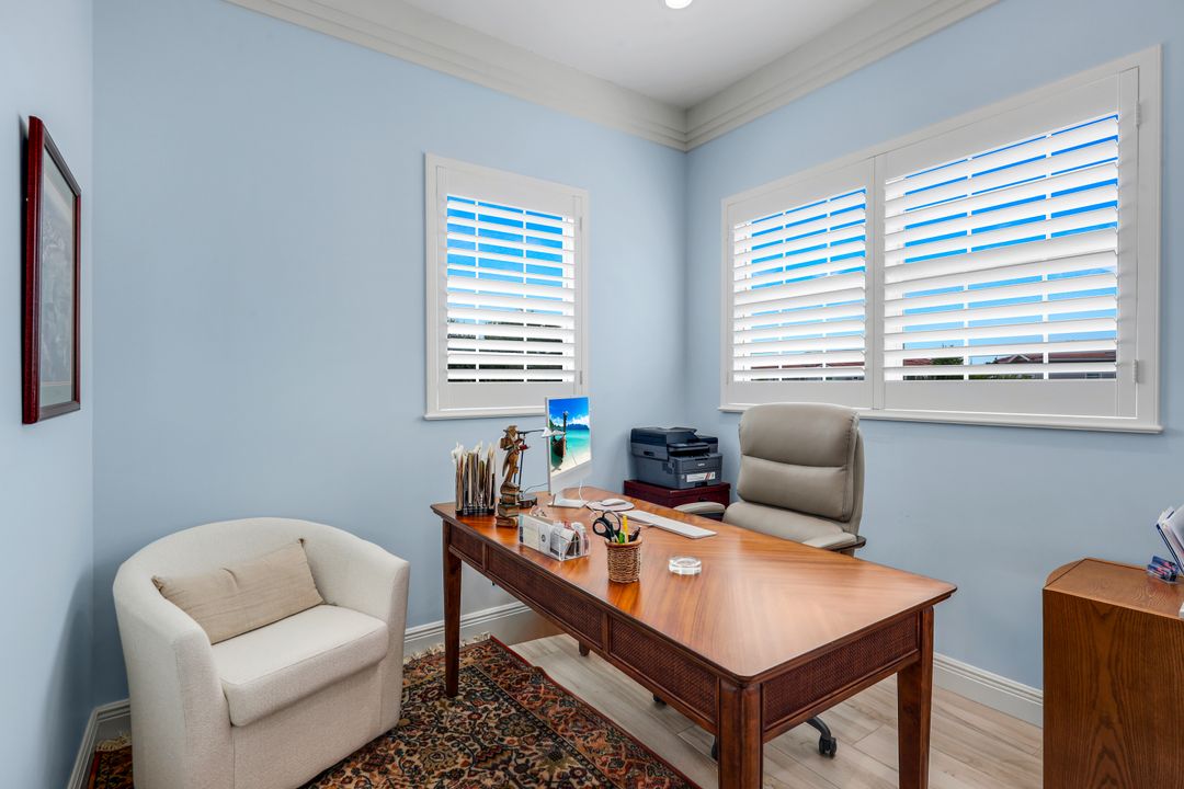 608 El Camino Real #201, Naples, FL 34119