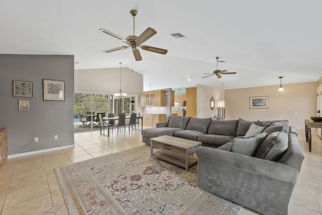 10370 Main Dr, Bonita Springs, FL 34135