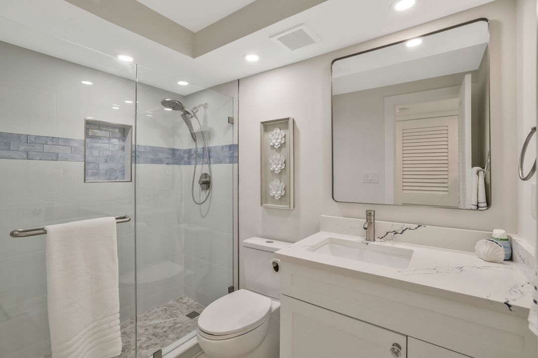 354 Harbour Dr, Naples, FL 34103