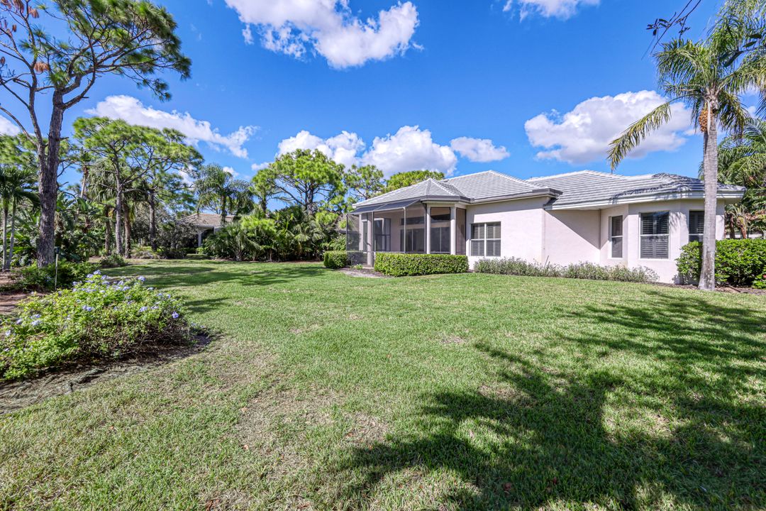 25041 Ridge Oak Dr, Bonita Springs, FL 34134