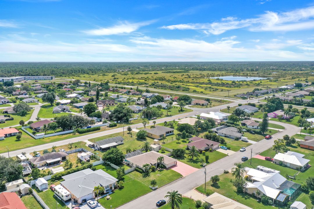 207 Plainfield St, Lehigh Acres, FL 33936